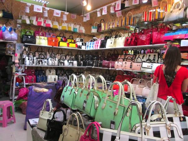 バンコクで格安ショッピング！プラチナムファッションモールへ