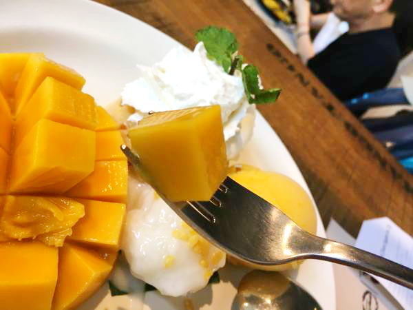 バンコクで行列のできるマンゴースイーツ専門店「マンゴタンゴ」