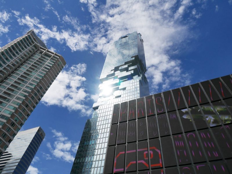 崩れ落ちそうな超高層ビル「マハナコン」がある新注目スポット、サトーン！