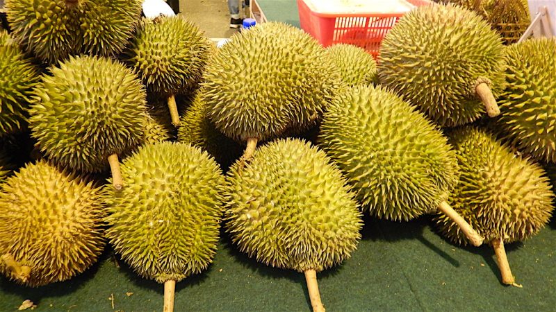 マレーシア？名産ドリアンを食べてみよう！