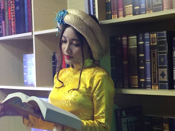 カメコは世界共通か？　ホーチミンで見つけたコミケ現象