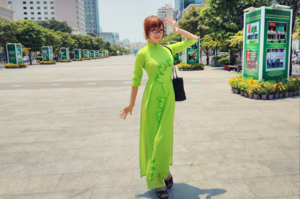 アオザイをレンタルして街歩き！ホーチミン半日満喫コース