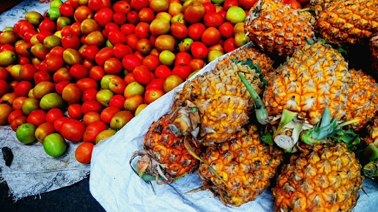 プチ市場を営業先にて発見！