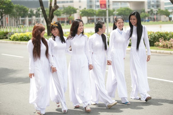 ベトナムの民族衣装「アオザイ」ができるまで