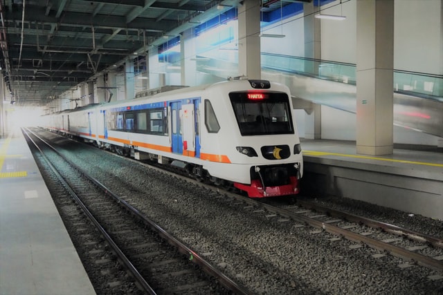【インドネシア】地下鉄・MRTの乗り方・料金を紹介！日本との関わりは？