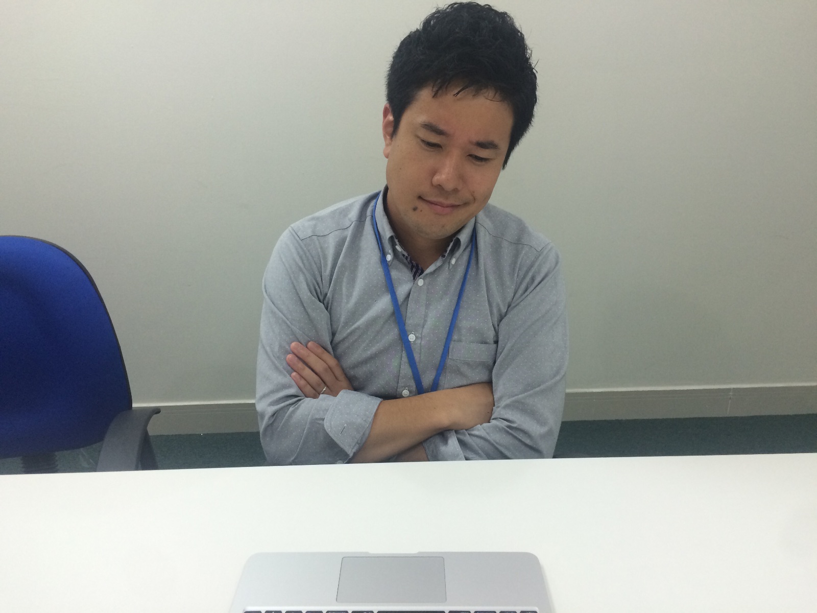 悩まれる松島さん