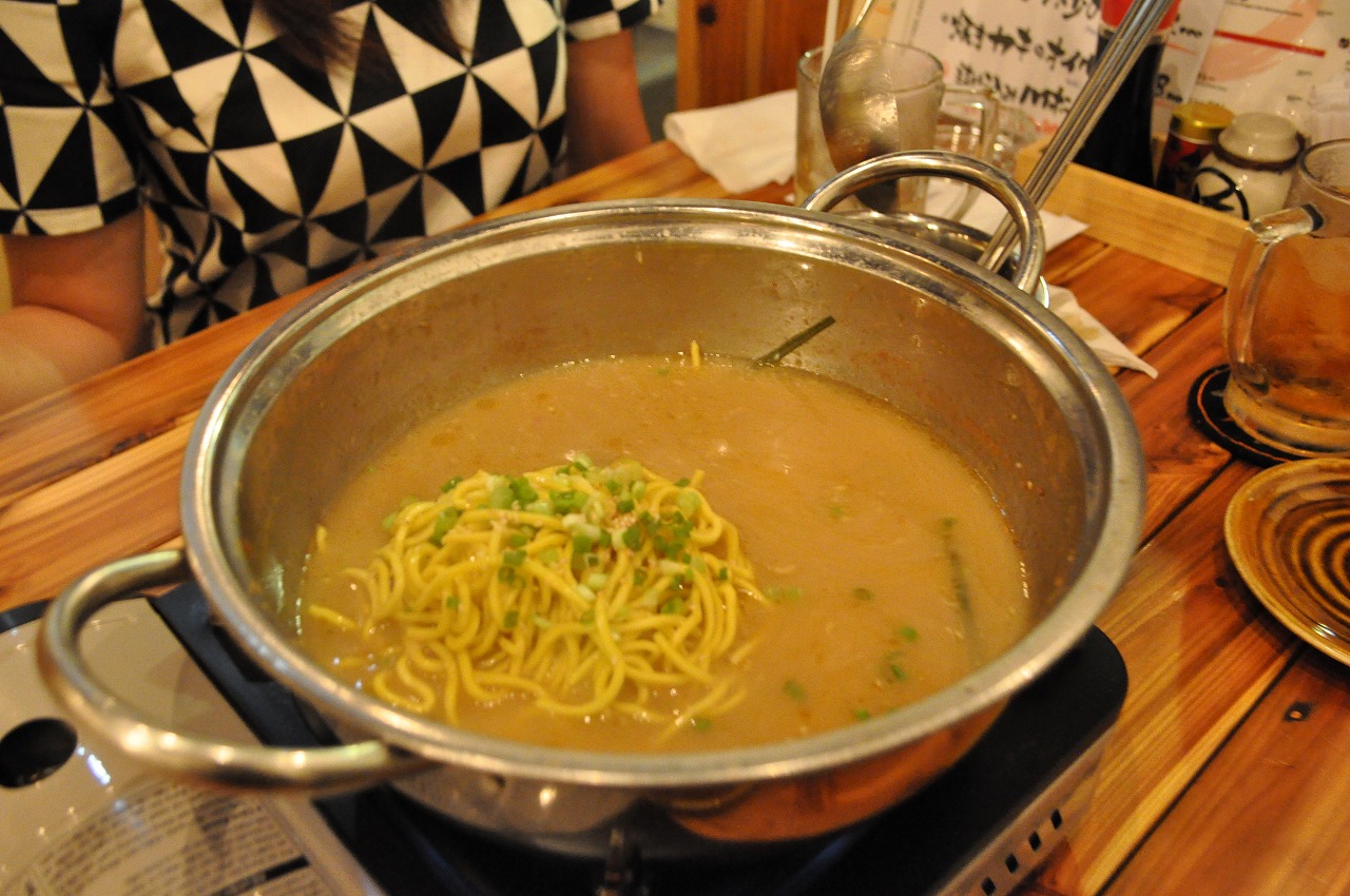 トッピングの麺到着