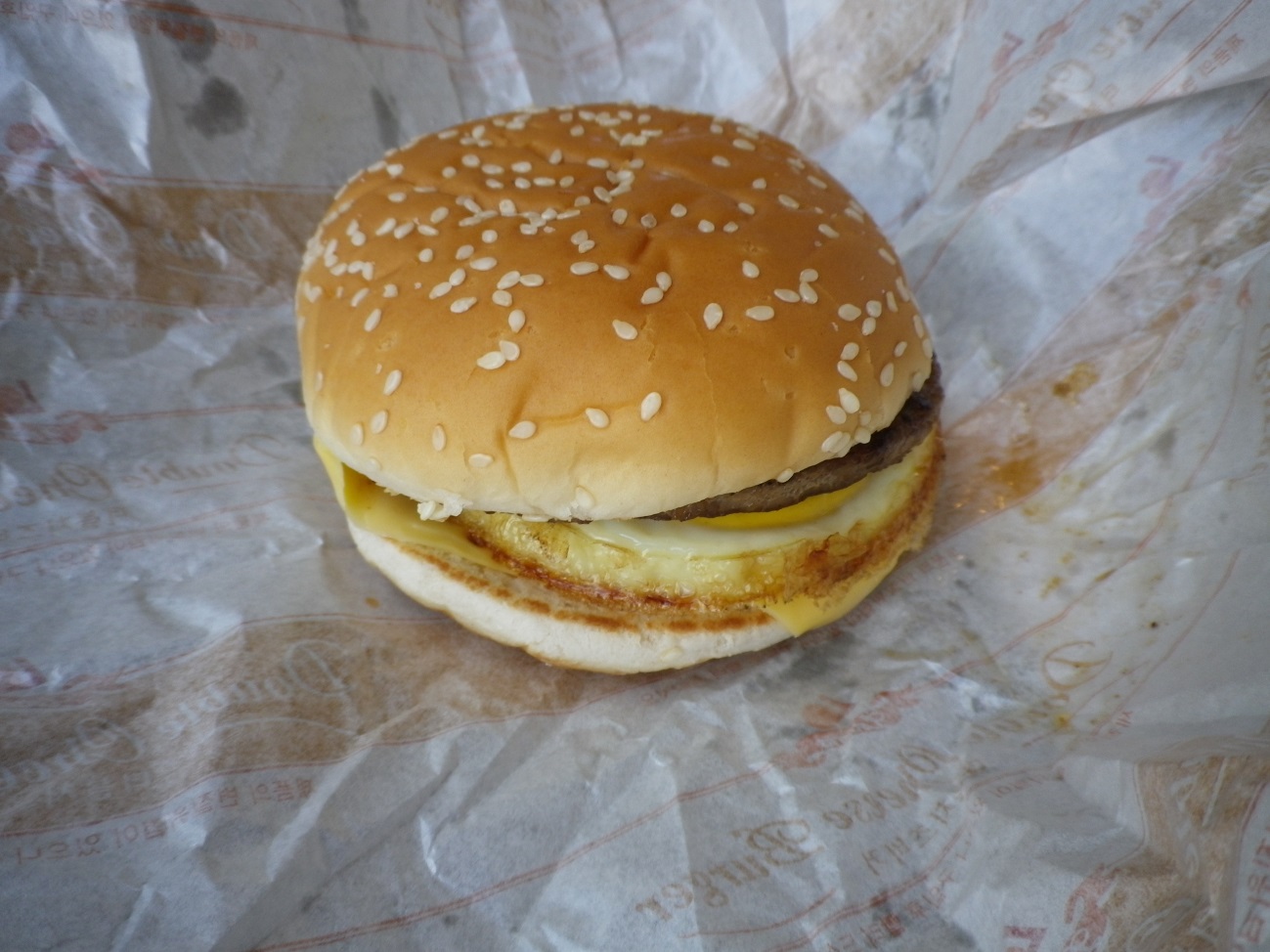 ロッテリアのチーズバーガー