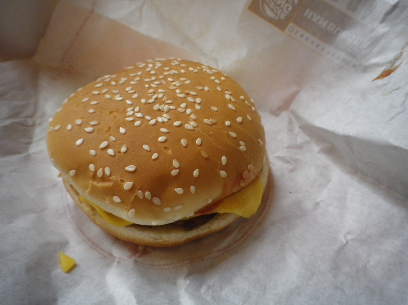 バーガーキングのチーズバーガー