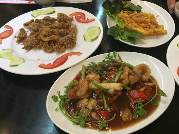 牛肉の揚げレモングラス風味