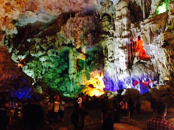 ティエンクン洞窟内部