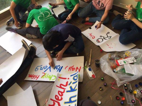 ボランティアを通じてNPOに参加する