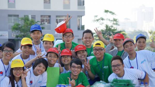 ボランティアを通じてNPOに参加する