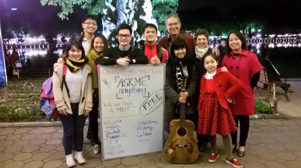 この活動に興味を持った地元の外国人も参加