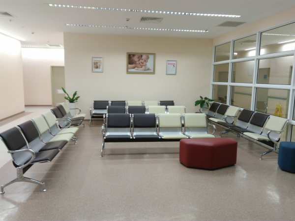 産婦人科の待合室