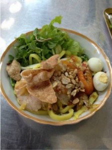 ホイアン名物料理のMì Quảng