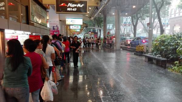 タクシースタンドにできている長い列