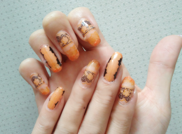 ネイルシートを張り終わり