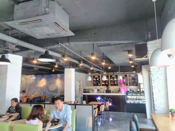 韓国系かき氷店Bingsuya Coffeeの内装