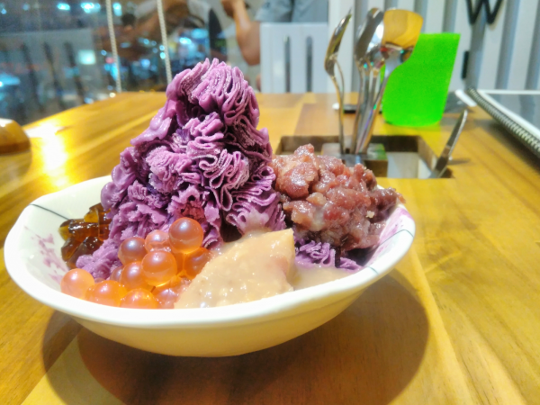 ベトナム系かき氷店Hokkaido Snowieのタロイモカキ氷(+あんこトッピング)
