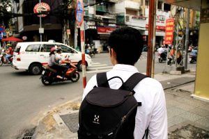 ホーチミンの街を歩くブログライター