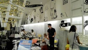 「THE TIRAMISU HERO（ティラミスヒーロー）」の店内の様子①