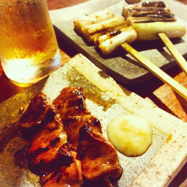 おもてなしダイニング「ごっそ」の焼き鳥とビール
