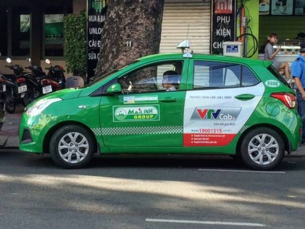 ホーチミン市を走る緑のマイリン（MAILINH）タクシー