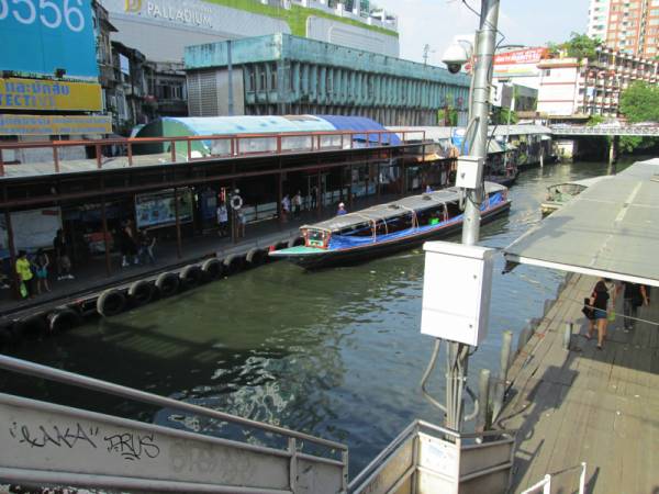 バイヨーク・タワーⅡに最寄りの渡船場プラトゥーナム(Pratunam Pier(Krung Kasem))