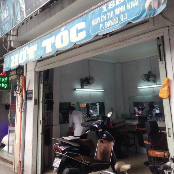 Nguyen Thi Minh Khaiにある散髪屋