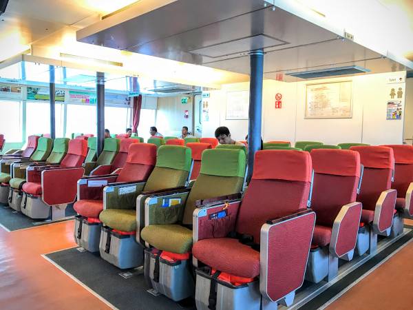 フェリー内部の様子