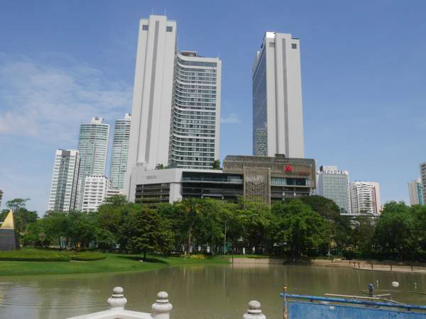 ベンチャシリ公園-1