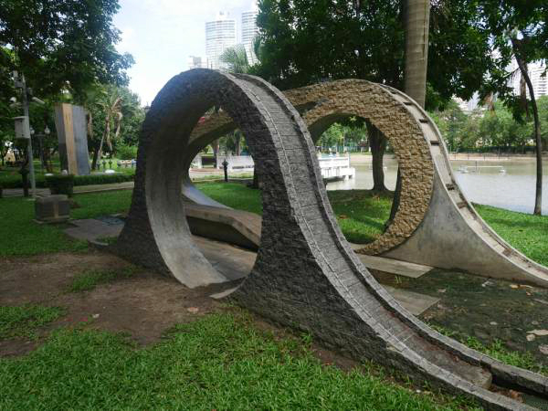 ベンチャシリ公園-3