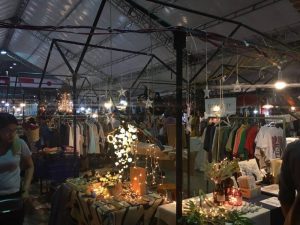 週末マーケット　ホーチミン