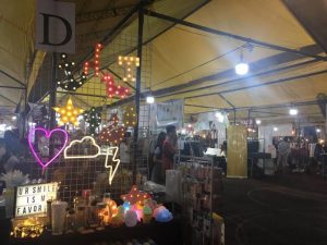 週末マーケット　ホーチミン