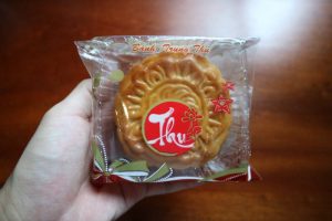 完成して包装された月餅