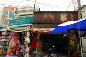 ホーチミンBinh Thanh区にあるローカルの雑貨屋に売られているハロウィングッズ①