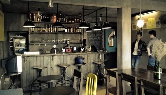 ダラット　バー　店内