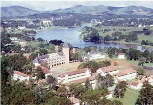 ダラット　大学