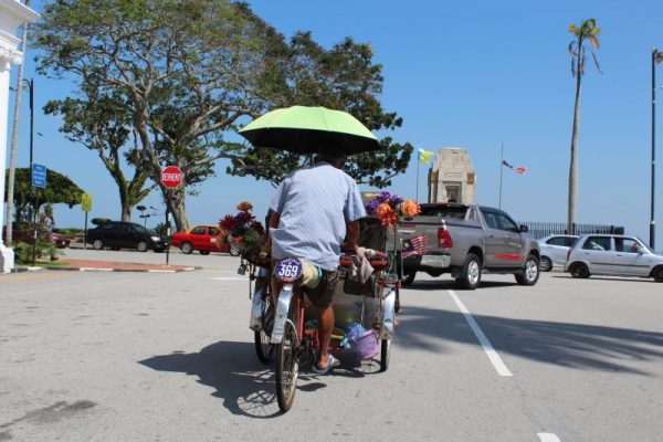 ペナン島　観光　トライショー