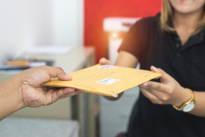 マレーシア 荷物 送り方の方法